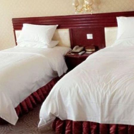Starway Hotel Guangzhou Xintang Branch Екстериор снимка